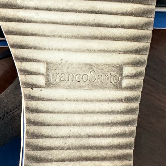 Franco Sarto Platform Sandals. Blue & Black & White. - Picture 3 of 4